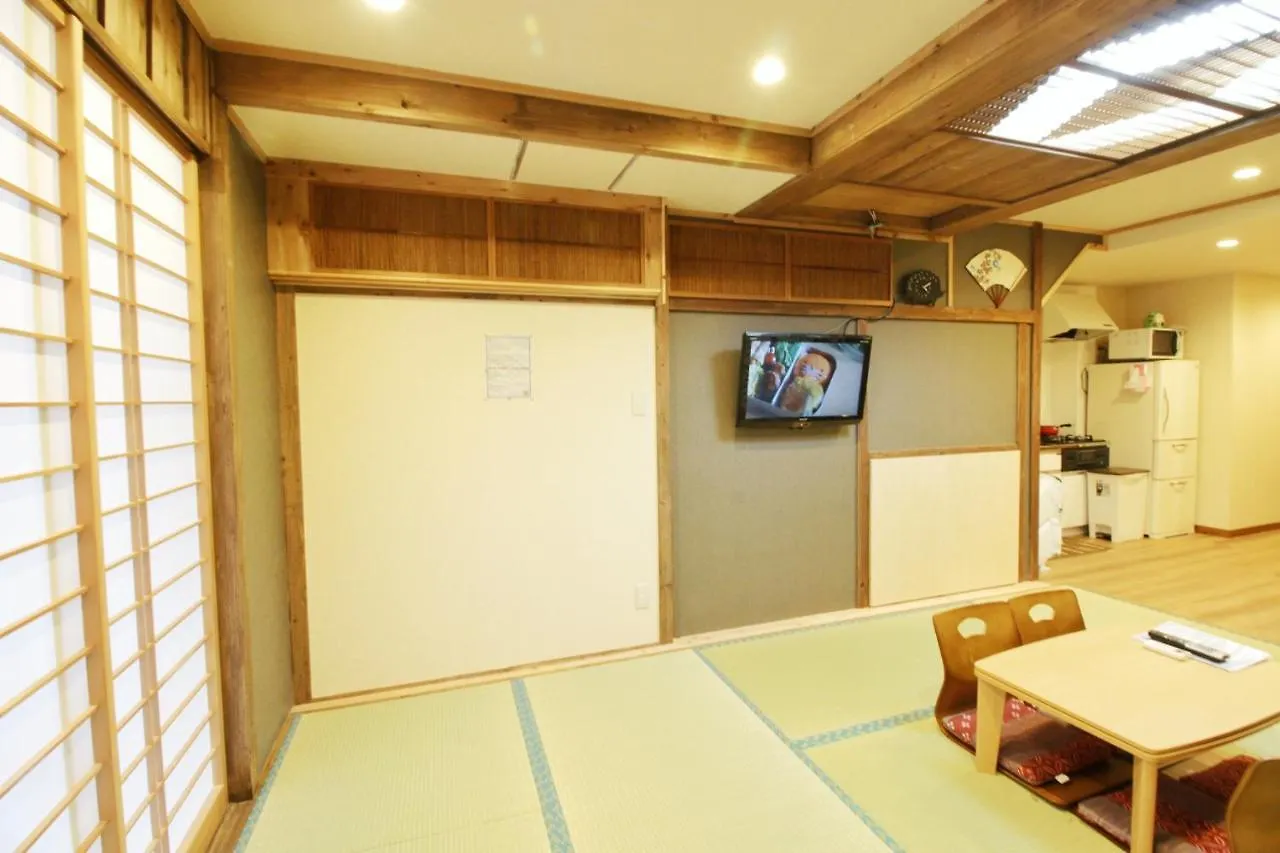 Uhome Ueno Apartment Tokio 0*,  Japan