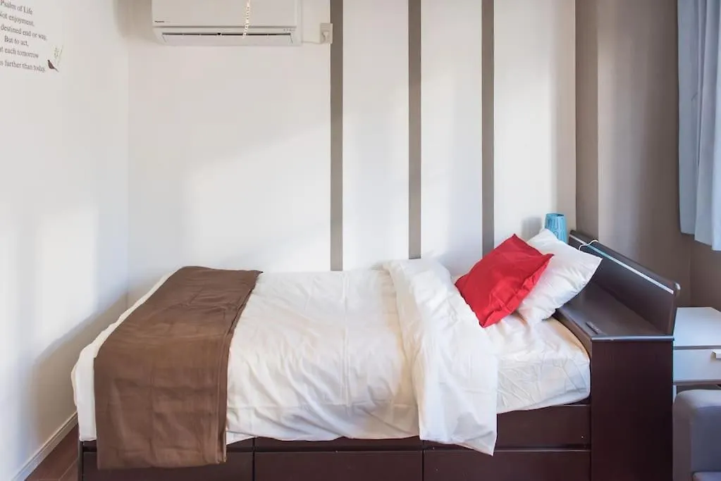 Uhome Ueno Apartment Tokio 0*,  Japan